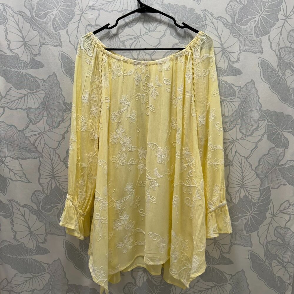 Liv Los Angelos Pale Yellow XL Long Sleeve Blouse with White Embroidery